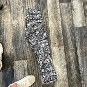 Lululemon legging- like new!!